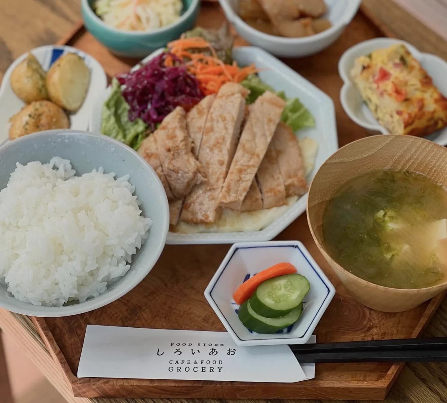 FOODSTORE しろいあお