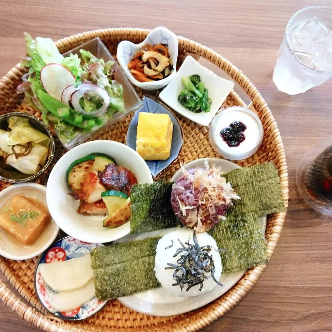 ダイニング&カフェバーSUZUMARU